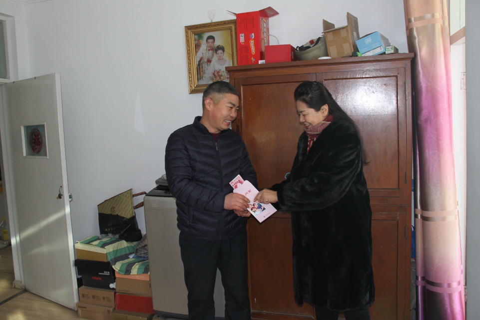 说明: C:\Users\Administrator\Desktop\IMG_3953.JPG