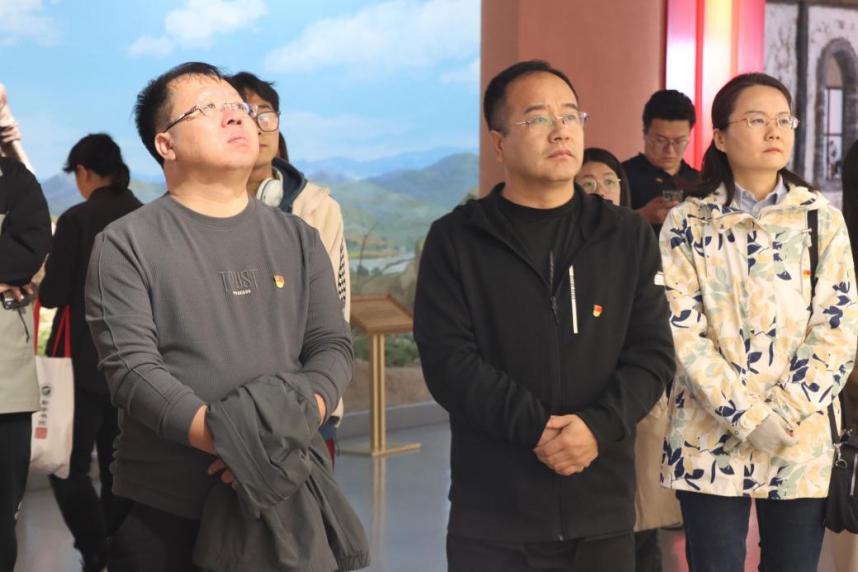 六盘山纪念馆-10