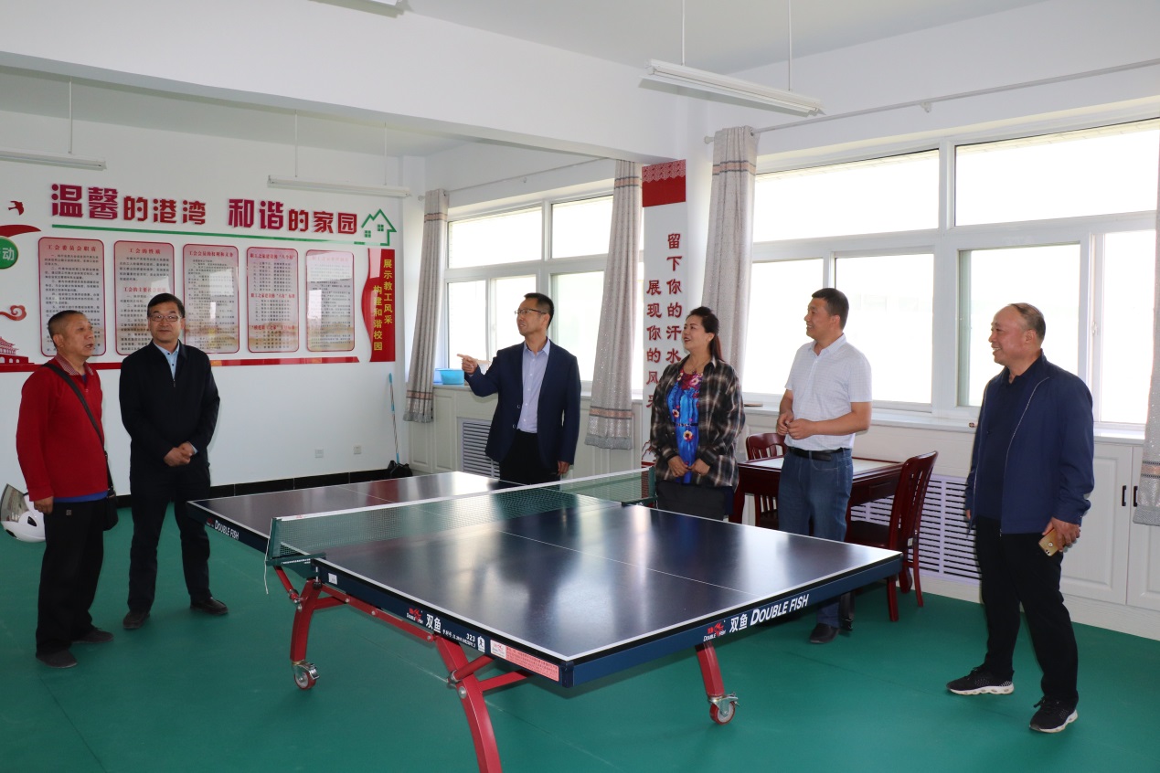 说明: C:\Users\Administrator\Desktop\IMG_4135.JPG